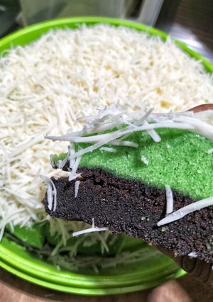 Bolu Cokelat Lapis Pandan