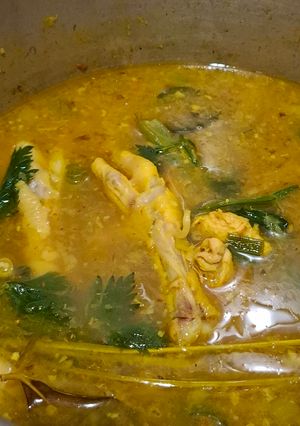 Soto Ayam Ceker bumbu bamboo sat set