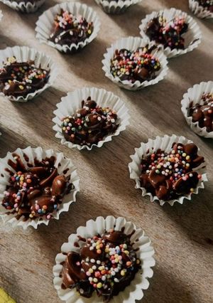 Kue kacang coklat