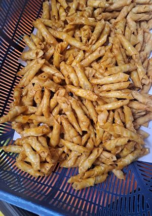 Kue kacang sembunyi